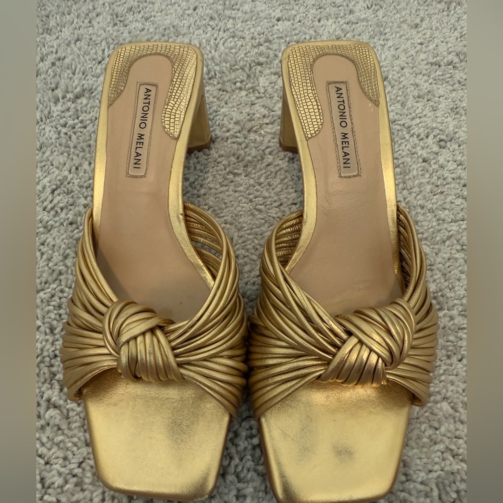 ANTONIO MELANI Gold Knotted Heels